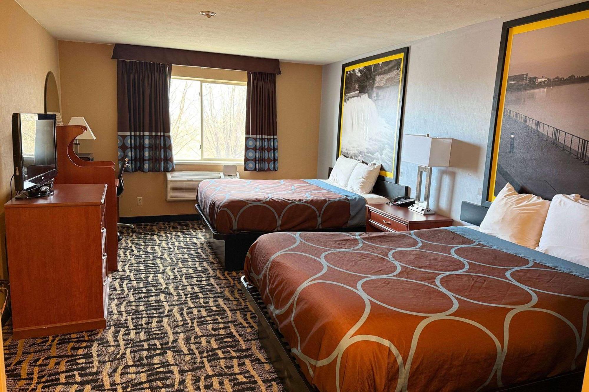 Super 8 By Wyndham Cozad Hotel Екстериор снимка
